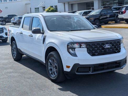 New 2026 Ford Maverick XLT FWD image 4