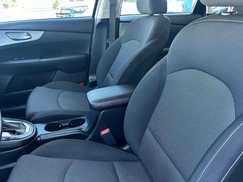 Used 2023 Kia Forte LXS FWD image 11