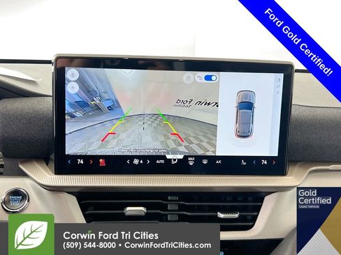 Certified 2025 Ford Explorer Active w/ Active Comfort Package image 23