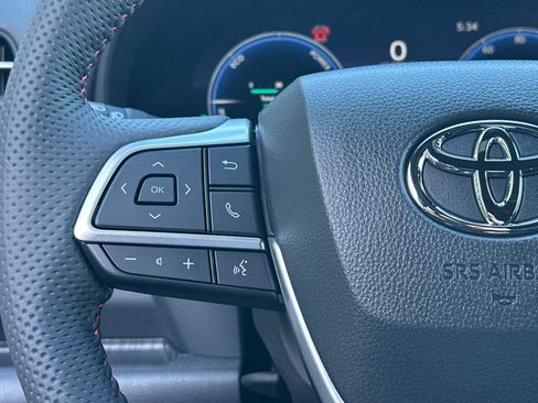 New 2026 Toyota Sienna XSE FWD image 28