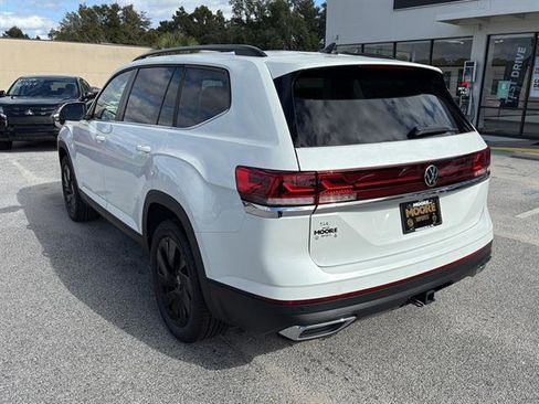 New 2026 Volkswagen Atlas SE image 4