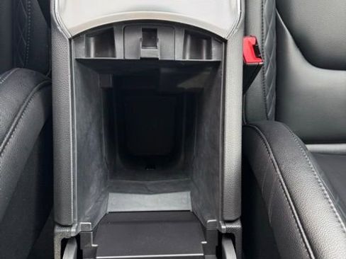 Used 2024 Ford Edge Titanium image 22