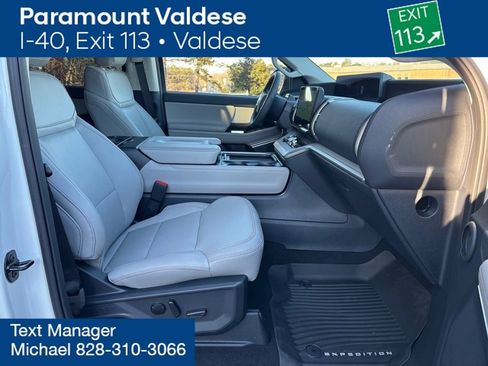 New 2025 Ford Expedition Active image 14