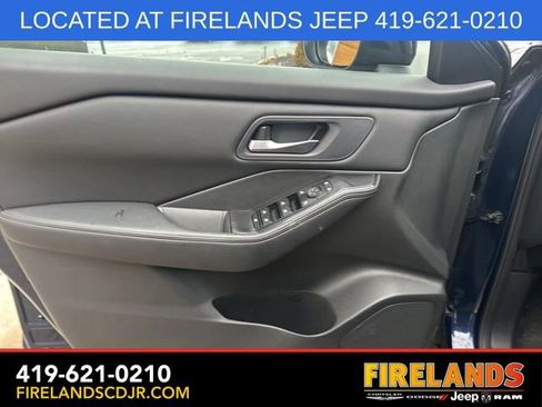 Used 2024 Nissan Rogue SV image 20