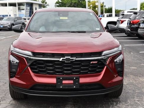 Used 2025 Chevrolet Trax RS w/ Driver Confidence Package FWD image 4