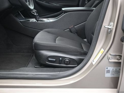 Certified 2024 Chevrolet Malibu LT FWD image 21