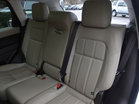 Used 2020 Land Rover Range Rover Sport HSE Dynamic image 18