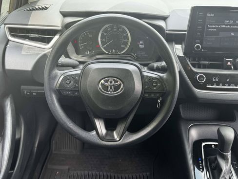 Used 2022 Toyota Corolla LE FWD image 15