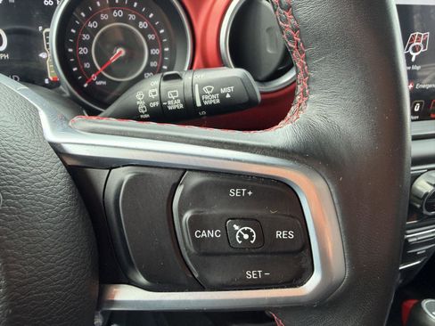 Used 2018 Jeep Wrangler Unlimited Rubicon image 15