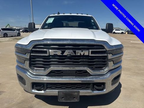 Used 2025 RAM 2500 Tradesman w/ Chrome Appearance Group image 2