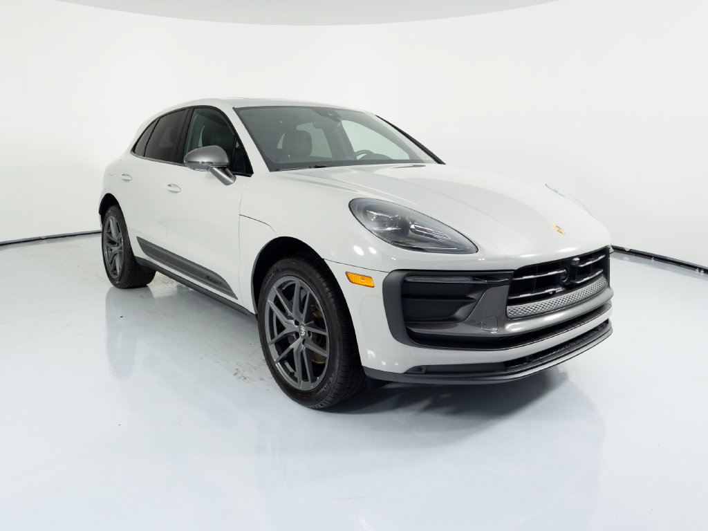 Certified 2026 Porsche Macan Turbo AWD/4WD image 12