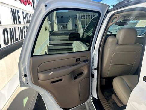 Used 2005 Chevrolet Tahoe LT w/ LT Preferred Equipment Group image 12