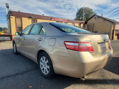 Used 2009 Toyota Camry XLE image 3