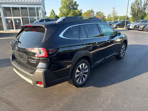 Used 2024 Subaru Outback Touring AWD/4WD image 12