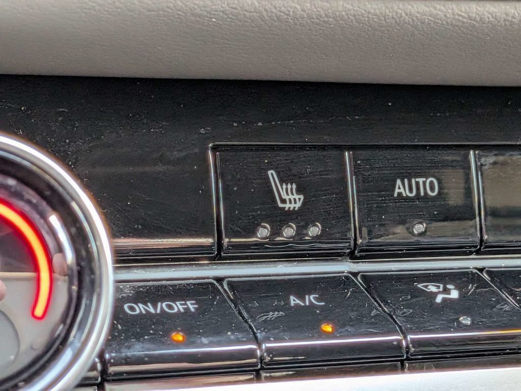 Used 2025 Chevrolet Equinox LT FWD image 25