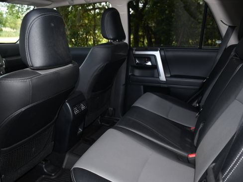 Used 2023 Toyota 4Runner SR5 Premium image 16