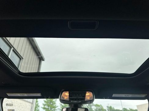 Used 2020 Jeep Grand Cherokee Altitude AWD/4WD image 16