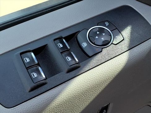 Used 2019 Ford F250 XLT w/ XLT Value Package image 18