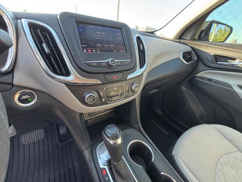 Used 2020 Chevrolet Equinox LS w/ LS Convenience Package image 7