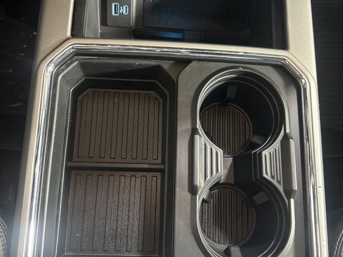 Used 2022 Ford F250 Lariat w/ Tremor Off-Road Package image 28