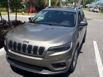 Used 2019 Jeep Cherokee Latitude w/ Popular Appearance Group