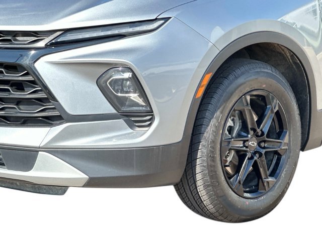 Used 2023 Chevrolet Blazer LT w/ Convenience Package AWD/4WD image 9
