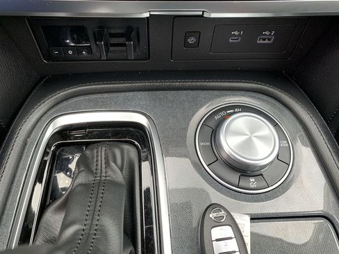 Used 2023 Nissan Armada SV image 27