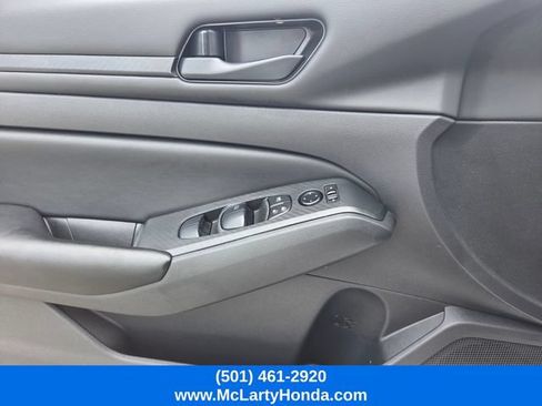 Used 2024 Nissan Altima 2.5 S FWD image 28
