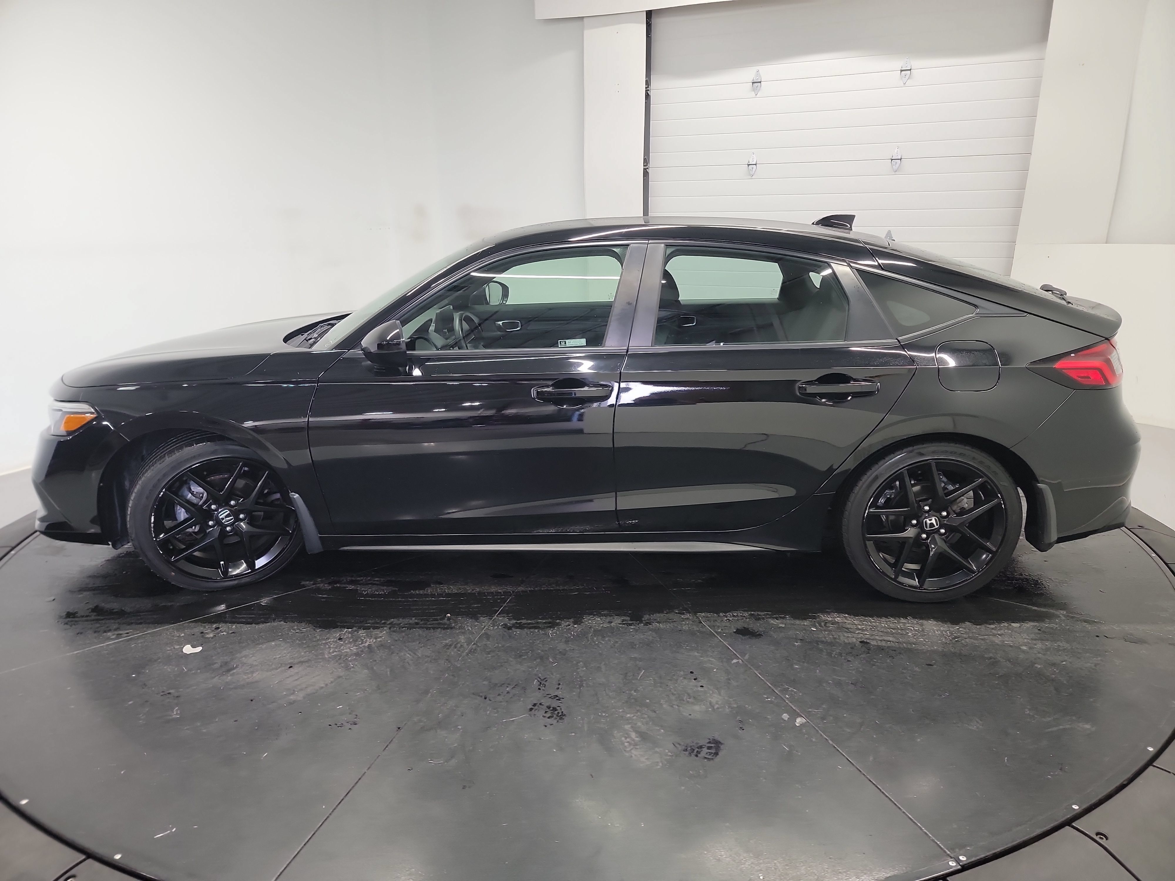 Used 2023 Honda Civic Sport image 5