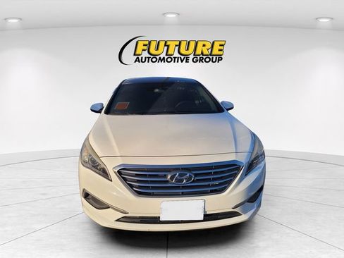 Used 2016 Hyundai Sonata SE image 2