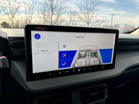 New 2026 Ford Maverick XLT w/ XLT Luxury Package image 16