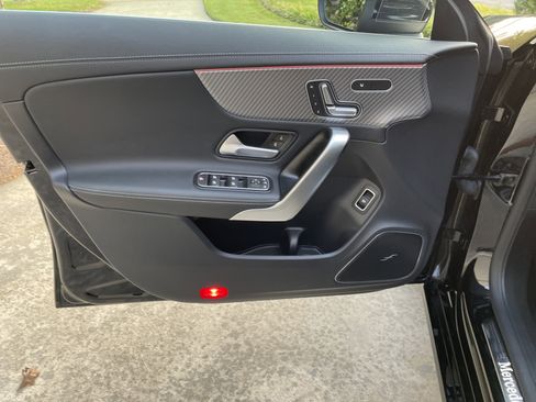 Certified 2025 Mercedes-Benz CLA 250 4MATIC w/ Exclusive Package image 15