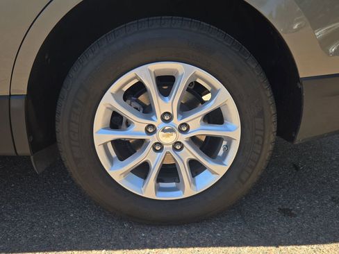 Used 2019 Chevrolet Equinox LT image 19