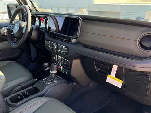 New 2026 Jeep Gladiator Mojave image 22