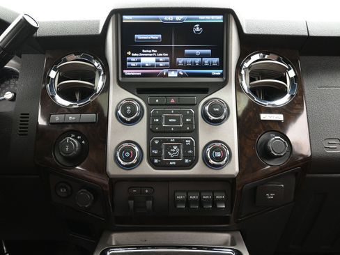 Used 2016 Ford F350 Platinum w/ FX4 Off-Road Package image 17