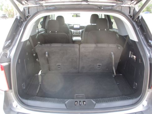 Certified 2022 Ford Explorer XLT AWD/4WD image 12