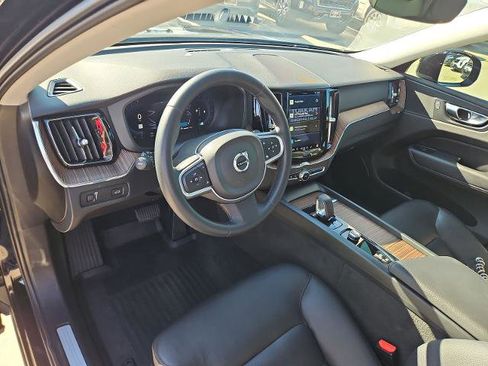 Used 2022 Volvo XC60 B5 Momentum w/ Climate Package AWD/4WD image 40