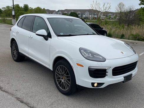 Used 2018 Porsche Cayenne Platinum Edition AWD/4WD image 1