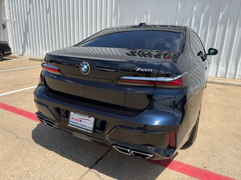 Used 2023 BMW 760i xDrive AWD/4WD image 5