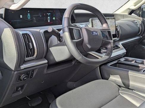 New 2026 Ford Expedition Max Platinum w/ Driver's Package image 3