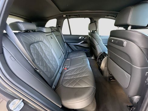 Used 2026 BMW X5 xDrive40i w/ M Sport Package image 29