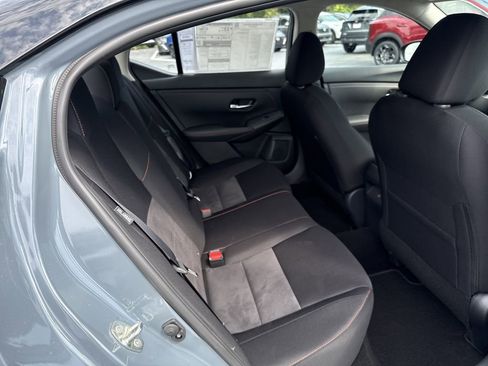 New 2025 Nissan Sentra SR FWD image 18