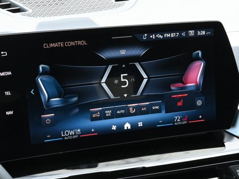 New 2026 BMW X2 xDrive28i w/ Technology Package AWD/4WD image 17