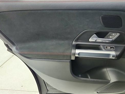 Used 2024 Mercedes-Benz EQB 250+ 250+ image 31