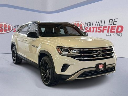 Used 2020 Volkswagen Atlas Cross Sport SE image 1