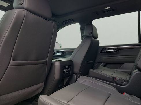 New 2026 Chevrolet Suburban LT w/ Comfort Package RWD image 12