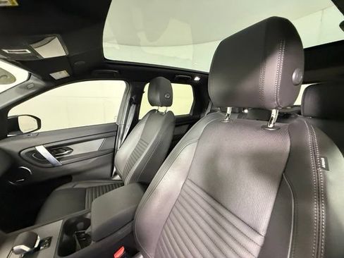 Used 2026 Land Rover Discovery Sport Landmark AWD/4WD image 17