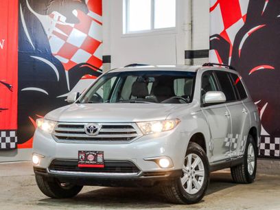 Used 2012 Toyota Highlander SE w/ Tow Pkg