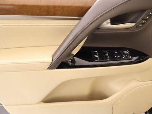 Used 2017 Lexus LX 570 4WD image 19