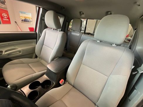 Used 2013 Toyota Tacoma 4x4 Access Cab w/ Convenience Pkg image 10